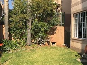 1 Bed Townhouse in Rietvalleirand