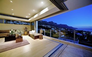 4 Bedroom House in Camps Bay