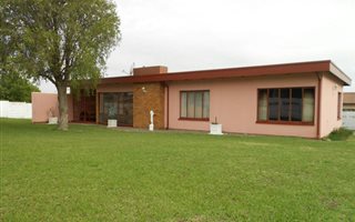 3 Bedroom House in Amajuba Park
