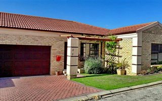 3 Bedroom Townhouse in Island View