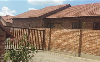 2 Bedroom Apartment in Halfway Gardens