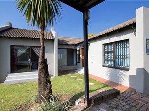 4 Bed House in Corlett Gardens