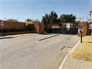 2 Bed Townhouse in Honeydew