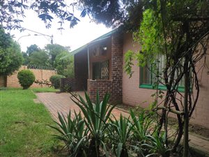 3 Bed House in Moffat View