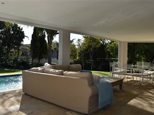 4 Bed House in Douglasdale