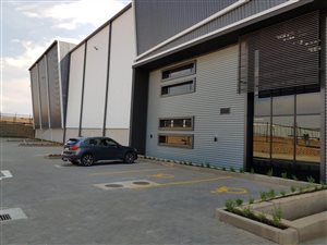 11030 m² Industrial space in Commercia