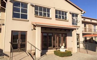 1 Bedroom Apartment in Baillie Park