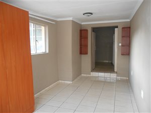 2 Bed Garden Cottage in Comet