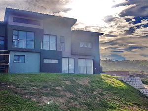 3 Bed House in Dana Bay
