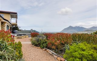 5 Bedroom House in Fish Hoek