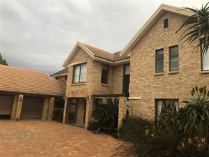 4 Bed House in Sir Lowrys and surrounds