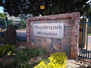 3 Bed Duplex in Magalieskruin