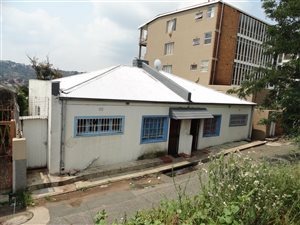 4 Bed House in Troyeville