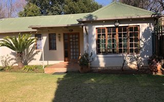 1 Bedroom Garden Cottage in Parkview