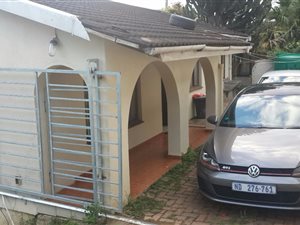 3 Bed Simplex in Clare Hills