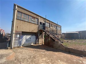 2210 m² Industrial space in Industria North