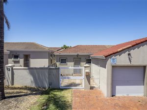 2 Bed House in Protea Heights
