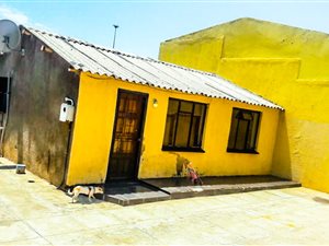2 Bed House in Molapo