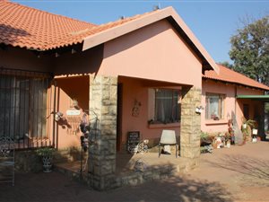 1.1 ha Farm in Rietfontein
