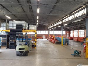 1204 m² Industrial space in New Germany