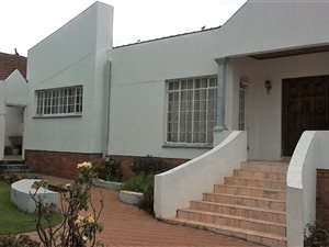 3 Bedroom House in Glenanda
