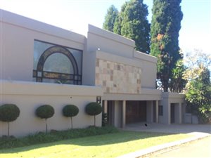 5 Bed House in Hurlingham Manor