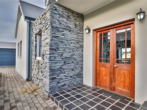 4 Bed House in Kingswood Golf Estate