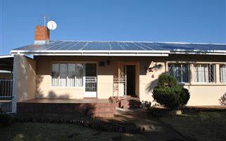 3 Bedroom House in Beaconsfield