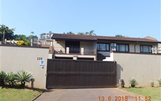 4 Bedroom House in Brighton Beach