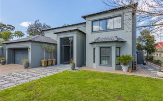 6 Bedroom House in D Urbanvale