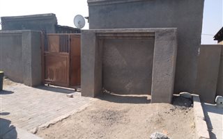 10 Bedroom House in Ivory Park