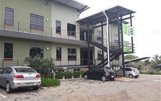 100 m² Commercial space in The Willows