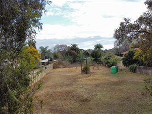 1870 m² Land available in Lyttelton Manor