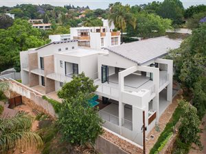 4 Bed House in Waterkloof Ridge