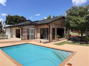 4 Bed House in Viljoenskroon