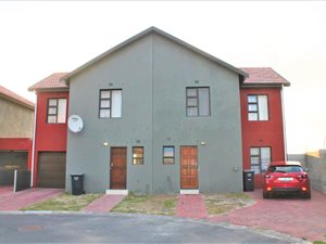 3 Bed Townhouse in Kuilsriver