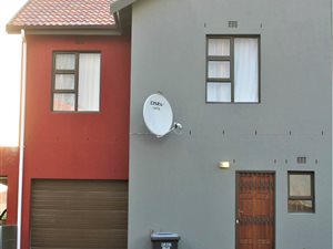 3 Bed Townhouse in Kuilsriver