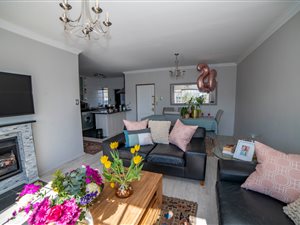 2 Bed Apartment in Dunkeld West