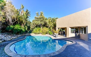 4 Bedroom House in Sardinia Bay