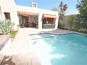 3 Bed House in Cedar Lakes