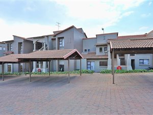 2 Bed Townhouse in Maroeladal