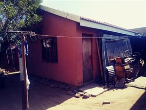 2 Bed House in Tsakane