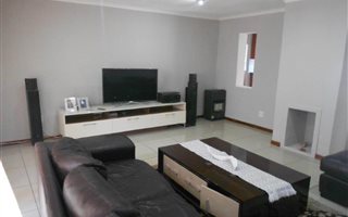 3 Bedroom House in Brooklands
