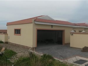 3 Bedroom House in Kamma Park