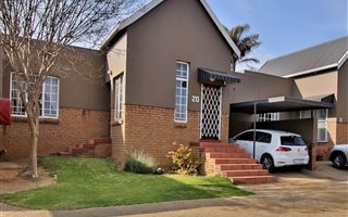 2 Bedroom Townhouse in Radiokop