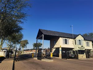 1020 m² Land available in Amandasig