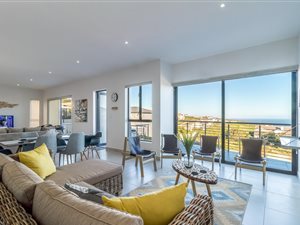 3 Bed House in Pinnacle Point Golf Estate