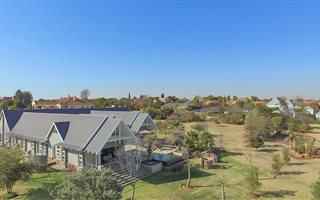 5 Bedroom House in Cornwall Hill