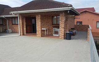 5 Bedroom House in Gandhis Hill