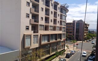 2 Bedroom Apartment in New Town Centre (Gateway)